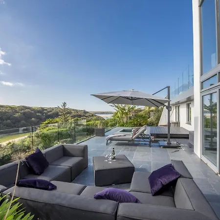 Treheyl, Pentire, Newquay Holiday home