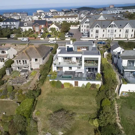 Holiday home Treheyl, Pentire, Newquay *